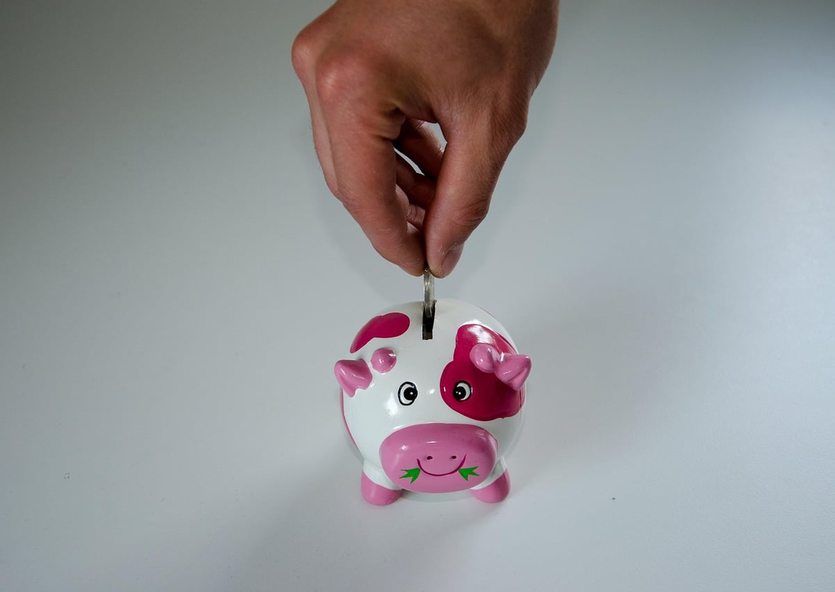 Wie beeinflusst die Zinsentwicklung meine Investitionsentscheidungen?